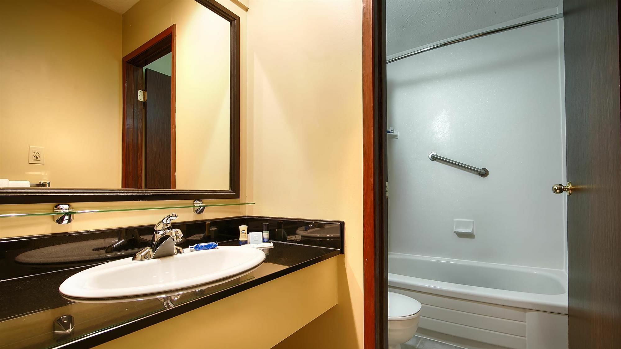 Travelodge By Wyndham Abbotsford Bakerview Exteriér fotografie